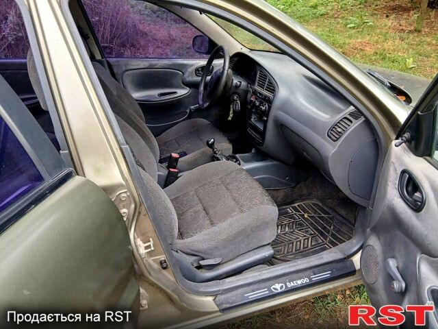 Зеленый Дэу Сенс, объемом двигателя 1.3 л и пробегом 200 тыс. км за 1400 $, фото 2 на Automoto.ua