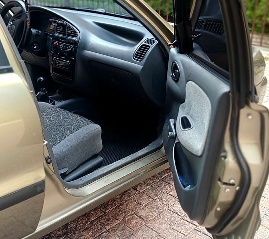 Зеленый Дэу Сенс, объемом двигателя 1.4 л и пробегом 135 тыс. км за 2700 $, фото 6 на Automoto.ua