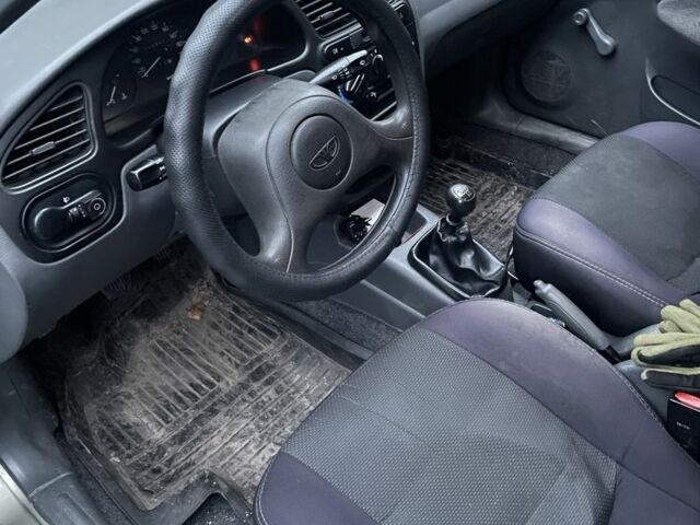 Зелений Деу Сенс, об'ємом двигуна 1.4 л та пробігом 144 тис. км за 2000 $, фото 6 на Automoto.ua