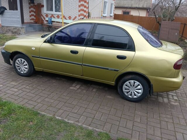Зеленый Дэу Сенс, объемом двигателя 1.3 л и пробегом 200 тыс. км за 1300 $, фото 1 на Automoto.ua