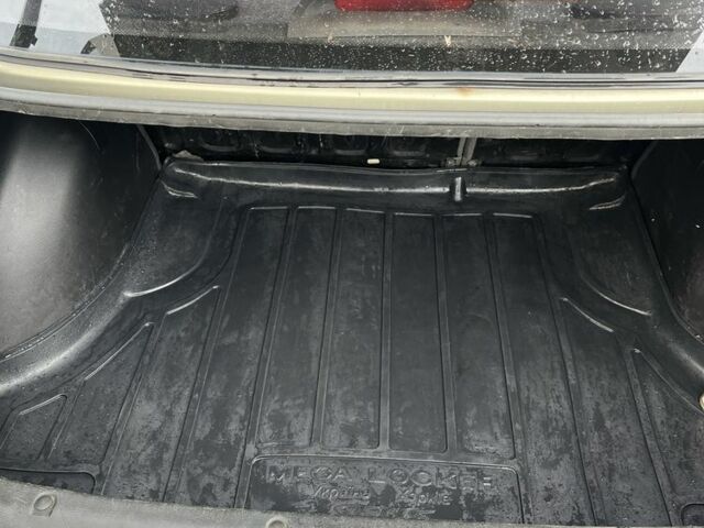 Зеленый Дэу Сенс, объемом двигателя 1.3 л и пробегом 233 тыс. км за 1350 $, фото 7 на Automoto.ua