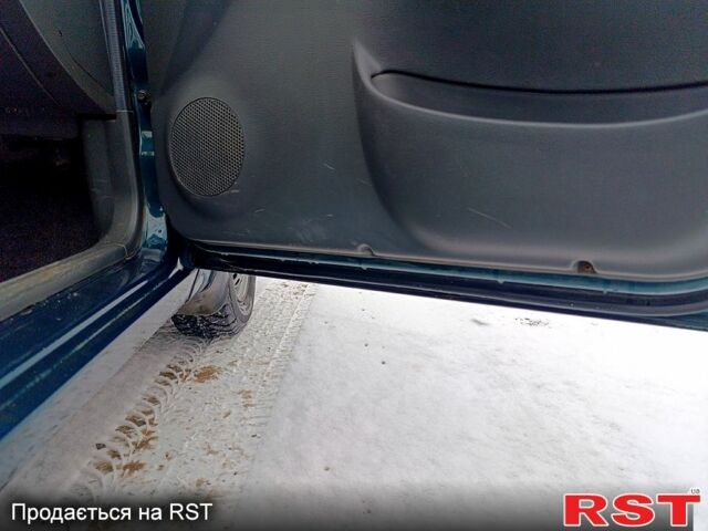 Зеленый Дэу Сенс, объемом двигателя 1.3 л и пробегом 185 тыс. км за 2750 $, фото 5 на Automoto.ua