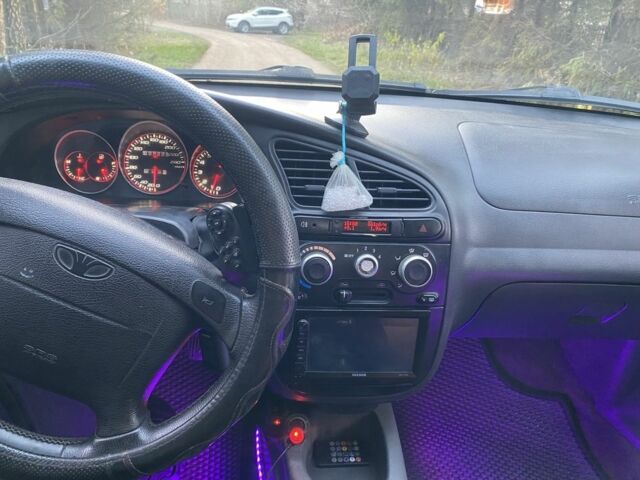 Зеленый Дэу Сенс, объемом двигателя 1.5 л и пробегом 290 тыс. км за 1400 $, фото 6 на Automoto.ua