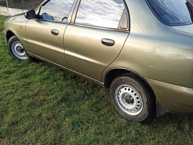 Зеленый Дэу Сенс, объемом двигателя 1.3 л и пробегом 120 тыс. км за 2500 $, фото 1 на Automoto.ua