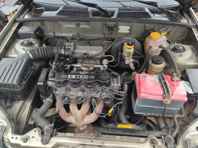 Зелений Деу Сенс, об'ємом двигуна 1.5 л та пробігом 187 тис. км за 1400 $, фото 11 на Automoto.ua