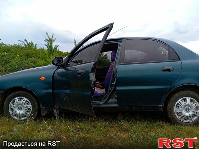 Зеленый Дэу Сенс, объемом двигателя 1.3 л и пробегом 200 тыс. км за 1800 $, фото 1 на Automoto.ua