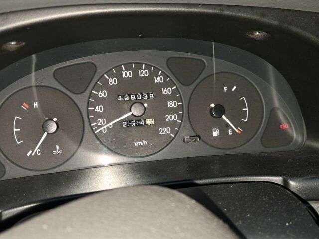 Зеленый Дэу Сенс, объемом двигателя 1.3 л и пробегом 130 тыс. км за 1800 $, фото 5 на Automoto.ua