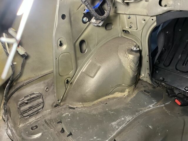 Дэу Сенс 2007 в Никополе на Automoto.ua Зеленый Дэу Сенс, объемом двигателя 1.5 л и пробегом 184 тыс. км за 3550 $, фото 4 на Automoto.ua