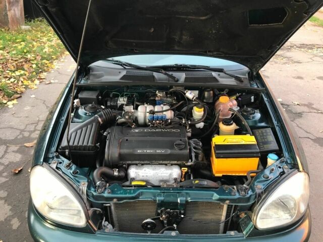 Зеленый Дэу Сенс, объемом двигателя 1.6 л и пробегом 180 тыс. км за 3007 $, фото 2 на Automoto.ua