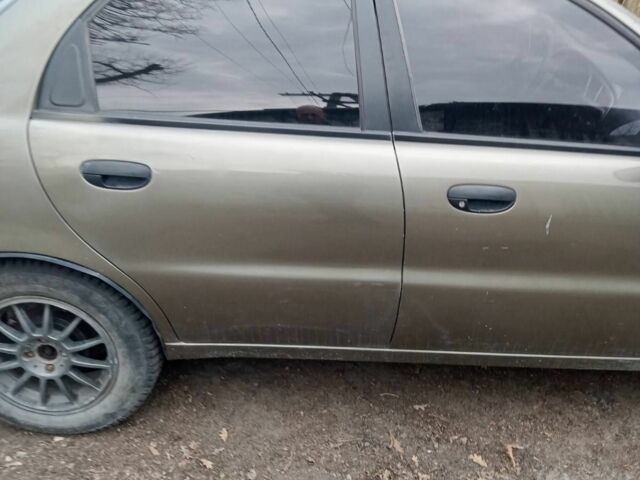 Зеленый Дэу Сенс, объемом двигателя 1.5 л и пробегом 120 тыс. км за 1500 $, фото 3 на Automoto.ua