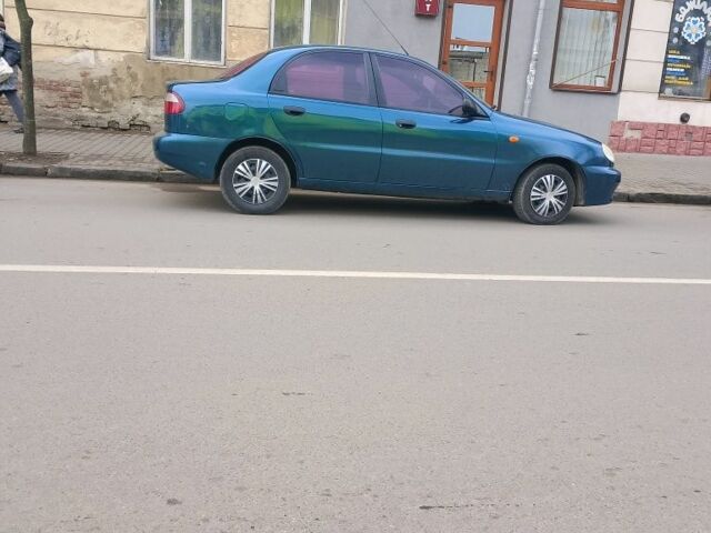 Зеленый Дэу Сенс, объемом двигателя 1.5 л и пробегом 300 тыс. км за 1700 $, фото 2 на Automoto.ua