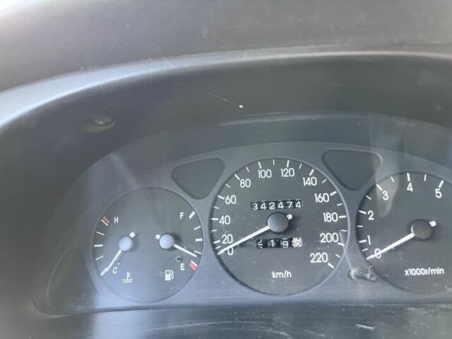 Зеленый Дэу Сенс, объемом двигателя 1.5 л и пробегом 340 тыс. км за 2100 $, фото 2 на Automoto.ua