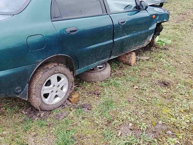 Зеленый Дэу Сенс, объемом двигателя 1.6 л и пробегом 24 тыс. км за 710 $, фото 2 на Automoto.ua