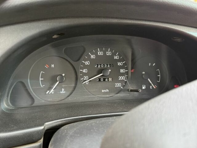 Зеленый Дэу Сенс, объемом двигателя 1.3 л и пробегом 220 тыс. км за 2000 $, фото 4 на Automoto.ua