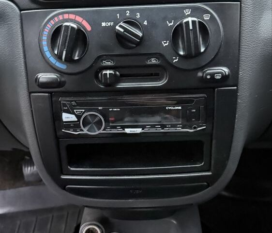 Зелений Деу T13110, об'ємом двигуна 1.2 л та пробігом 1 тис. км за 948 $, фото 7 на Automoto.ua