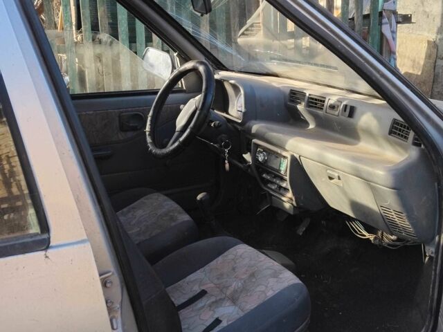 Серый Дэу Тико, объемом двигателя 0.8 л и пробегом 200 тыс. км за 476 $, фото 2 на Automoto.ua