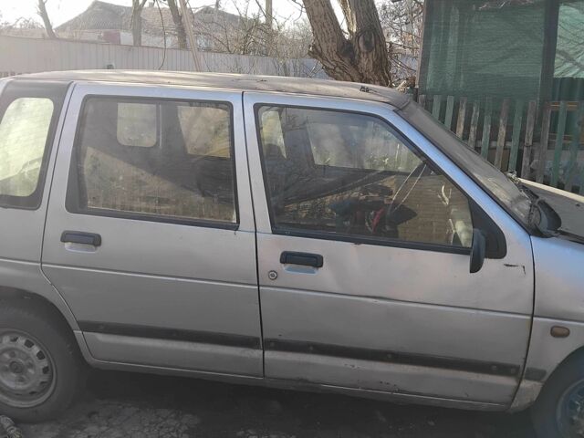 Серый Дэу Тико, объемом двигателя 0.8 л и пробегом 200 тыс. км за 476 $, фото 4 на Automoto.ua