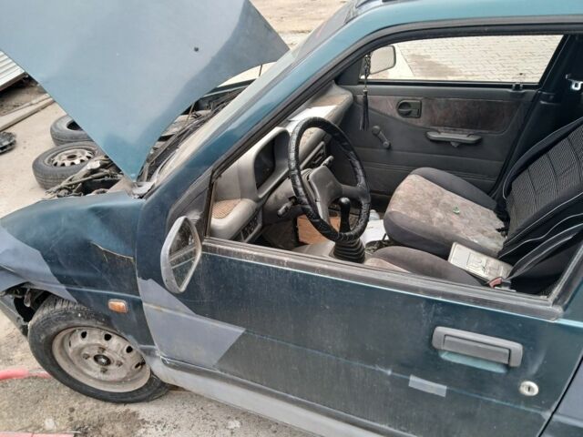 Зеленый Дэу Тико, объемом двигателя 8 л и пробегом 30 тыс. км за 427 $, фото 2 на Automoto.ua