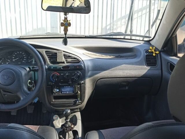 Бежевий Деу Інша, об'ємом двигуна 1.5 л та пробігом 350 тис. км за 2500 $, фото 3 на Automoto.ua