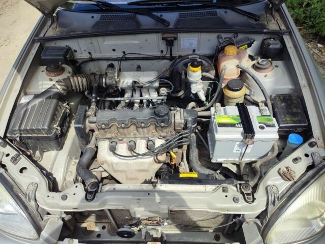 Сірий Деу Інша, об'ємом двигуна 1.5 л та пробігом 103 тис. км за 2000 $, фото 10 на Automoto.ua