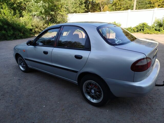 Сірий Деу Інша, об'ємом двигуна 1.5 л та пробігом 200 тис. км за 2500 $, фото 2 на Automoto.ua