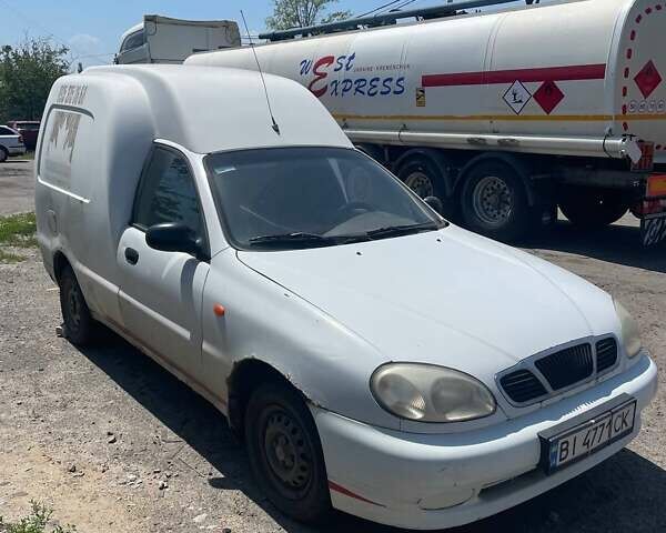 Белый Дэу Lanos Cargo, объемом двигателя 1.5 л и пробегом 190 тыс. км за 1293 $, фото 4 на Automoto.ua