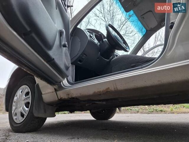 Сірий Деу Lanos Cargo, об'ємом двигуна 1.5 л та пробігом 308 тис. км за 1050 $, фото 6 на Automoto.ua