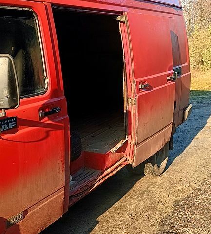 Красный Даф 400, объемом двигателя 2.5 л и пробегом 300 тыс. км за 2700 $, фото 3 на Automoto.ua