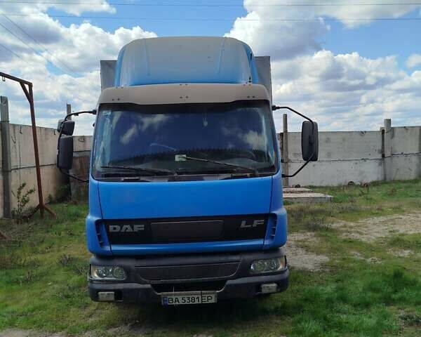 Синий Даф 45, объемом двигателя 4 л и пробегом 817 тыс. км за 12000 $, фото 1 на Automoto.ua