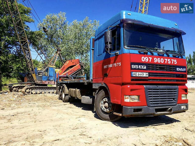 Червоний Даф 95, об'ємом двигуна 12.58 л та пробігом 830 тис. км за 29999 $, фото 4 на Automoto.ua