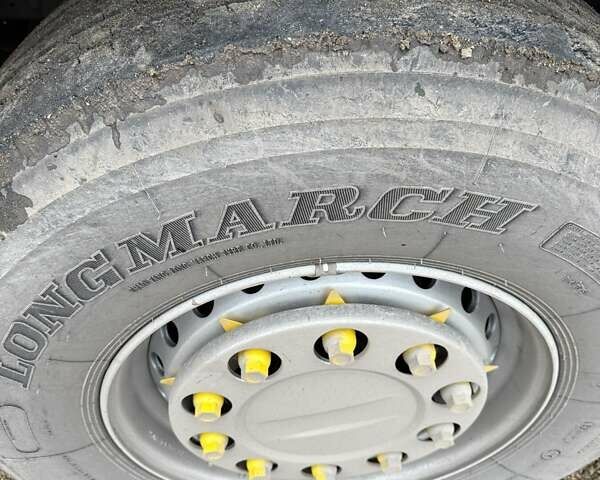 Серый Даф 95, объемом двигателя 12.58 л и пробегом 1 тыс. км за 6777 $, фото 3 на Automoto.ua