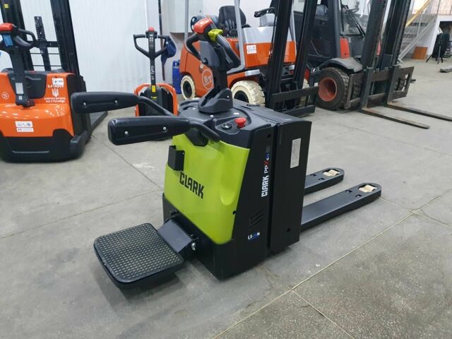 Даф 95 XF 380, об'ємом двигуна 12.58 л та пробігом 0 тис. км за 1088 $, фото 6 на Automoto.ua