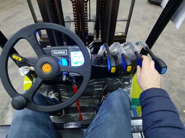 Даф 95 XF 380, объемом двигателя 12.58 л и пробегом 0 тыс. км за 31000 $, фото 9 на Automoto.ua
