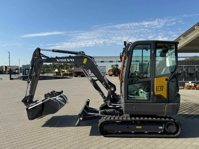 Даф 95 XF 380, объемом двигателя 12.58 л и пробегом 0 тыс. км за 71000 $, фото 1 на Automoto.ua