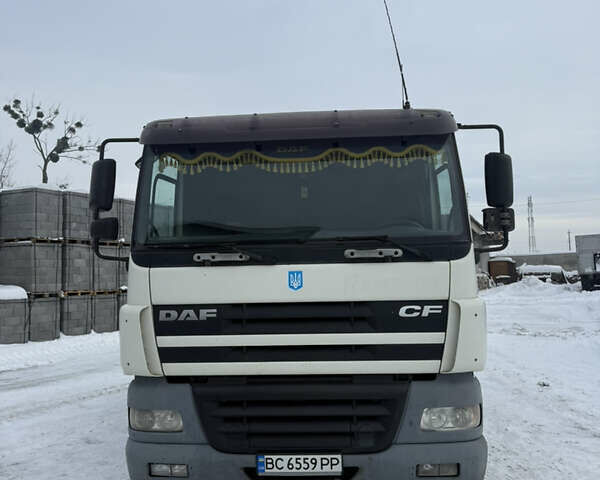 Белый Даф СФ, объемом двигателя 12.58 л и пробегом 500 тыс. км за 20500 $, фото 1 на Automoto.ua