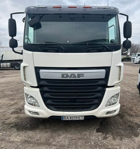 Белый Даф СФ, объемом двигателя 12.9 л и пробегом 467 тыс. км за 32000 $, фото 2 на Automoto.ua