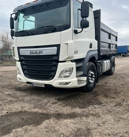 Белый Даф СФ, объемом двигателя 12.9 л и пробегом 467 тыс. км за 32000 $, фото 1 на Automoto.ua