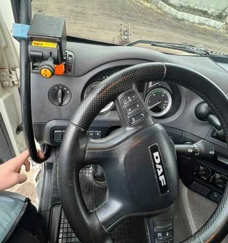 Белый Даф СФ, объемом двигателя 12.9 л и пробегом 467 тыс. км за 32000 $, фото 11 на Automoto.ua