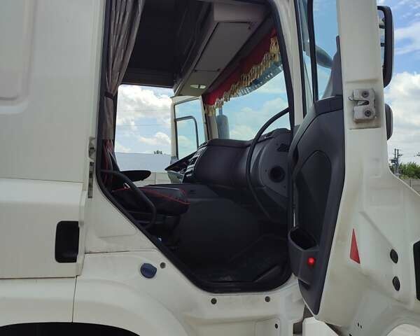 Белый Даф СФ, объемом двигателя 10.84 л и пробегом 584 тыс. км за 29000 $, фото 6 на Automoto.ua