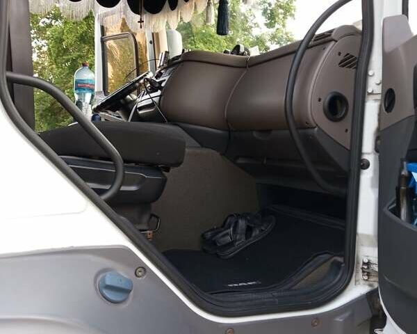 Белый Даф СФ, объемом двигателя 10.84 л и пробегом 598 тыс. км за 24500 $, фото 4 на Automoto.ua