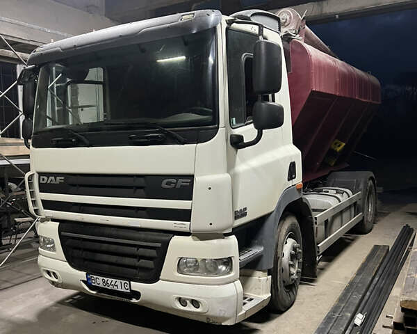 Белый Даф СФ, объемом двигателя 12.9 л и пробегом 900 тыс. км за 23000 $, фото 2 на Automoto.ua