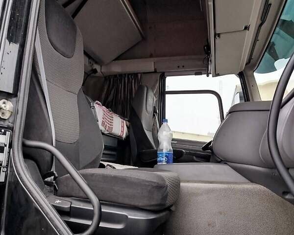 Черный Даф СФ, объемом двигателя 10.8 л и пробегом 898 тыс. км за 21950 $, фото 5 на Automoto.ua
