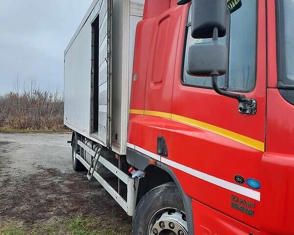 Красный Даф СФ, объемом двигателя 9.2 л и пробегом 745 тыс. км за 15000 $, фото 9 на Automoto.ua