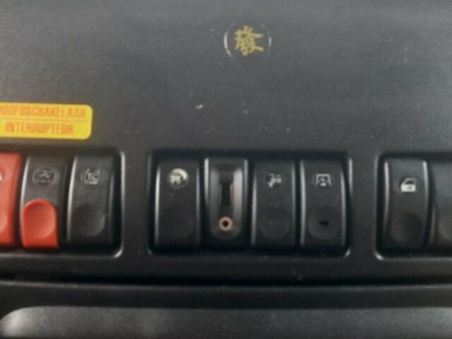 Красный Даф СФ, объемом двигателя 12.9 л и пробегом 865 тыс. км за 28800 $, фото 13 на Automoto.ua