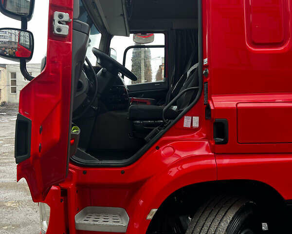 Красный Даф СФ, объемом двигателя 10.84 л и пробегом 1000 тыс. км за 28000 $, фото 3 на Automoto.ua