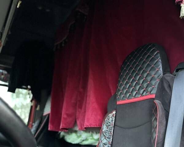 Красный Даф СФ, объемом двигателя 0 л и пробегом 1000 тыс. км за 9500 $, фото 5 на Automoto.ua