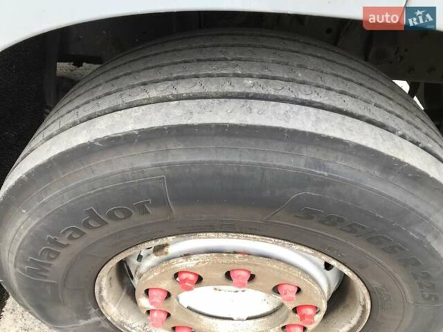 Червоний Даф ФХ, об'ємом двигуна 0 л та пробігом 130 тис. км за 13996 $, фото 4 на Automoto.ua