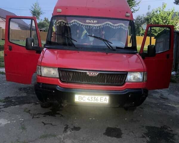 Красный Даф ЛДВ Конвой, объемом двигателя 2.4 л и пробегом 300 тыс. км за 2700 $, фото 2 на Automoto.ua