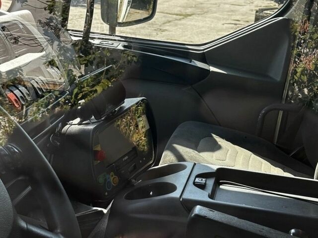 Білий Даф LF, об'ємом двигуна 6.69 л та пробігом 240 тис. км за 45500 $, фото 2 на Automoto.ua