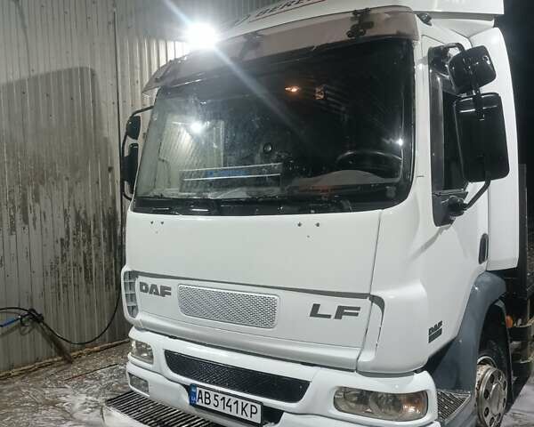 Белый Даф ЛФ, объемом двигателя 3.92 л и пробегом 648 тыс. км за 18500 $, фото 1 на Automoto.ua